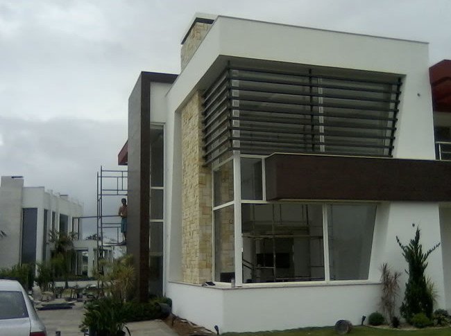 Breeze em Alumínio Condominio Ocean Side